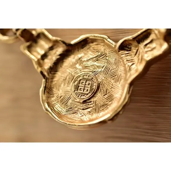 Givenchy Vintage Coin Medallion Collar Necklace Chunky Curb Gold Signed BinBM - Picture 11 of 12
